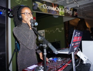 DJ T.O. Spinning At The UpsQale Affair